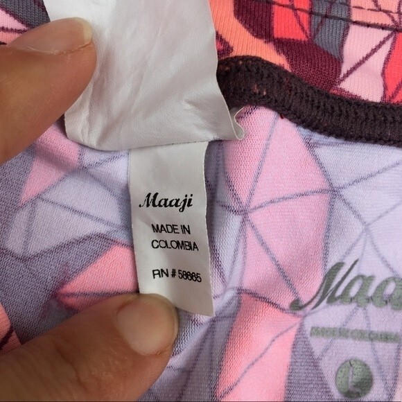 Maaji Active Ruched Legging in Garden Buzz L - Picture 10 of 15